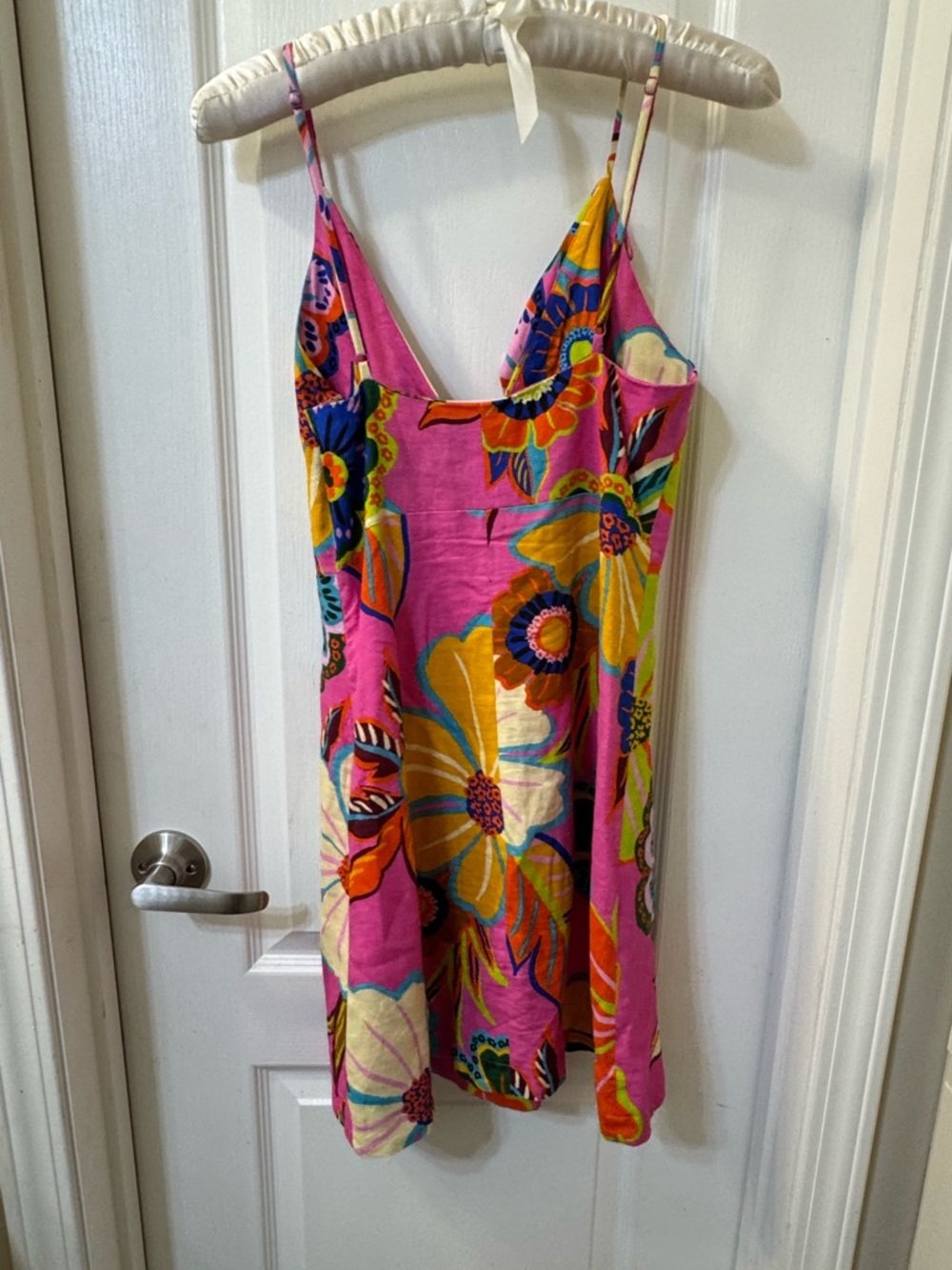 FARM Rio Pink Floral dress with Multicolor Blooms - Picture 3 of 4